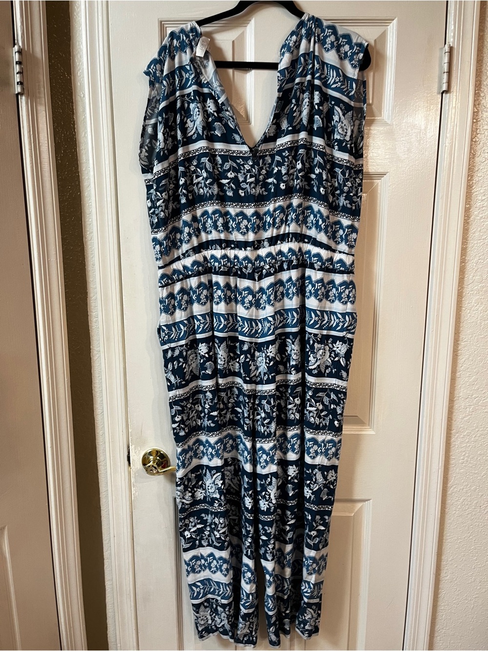 LOFT Blue & White Floral-Print Sleeveless Top